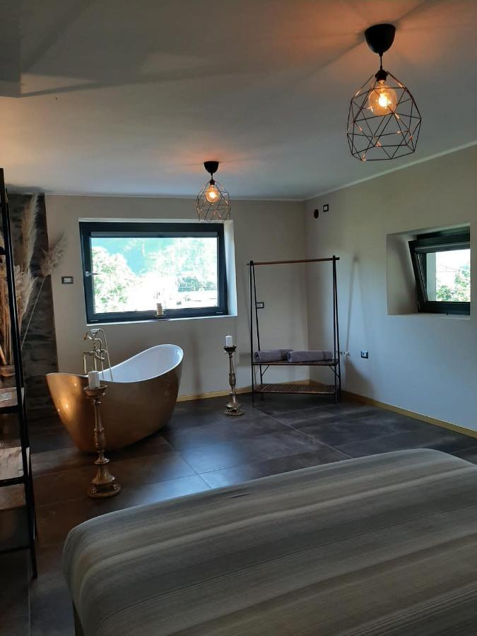 B&B Zia Vivina Sorico Eksteriør billede